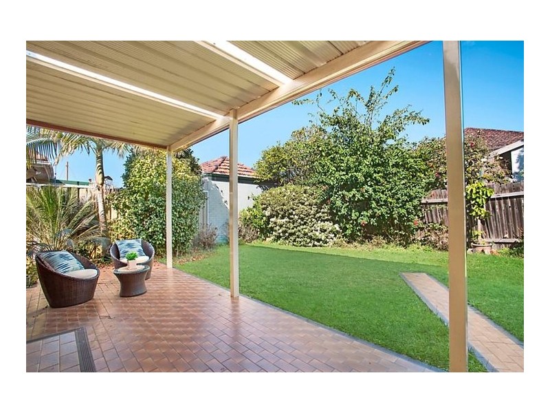 7 Bardwell Crescent, Earlwood NSW 2206