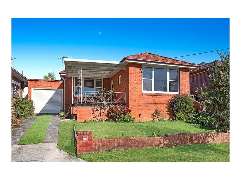 7 Bardwell Crescent, Earlwood NSW 2206