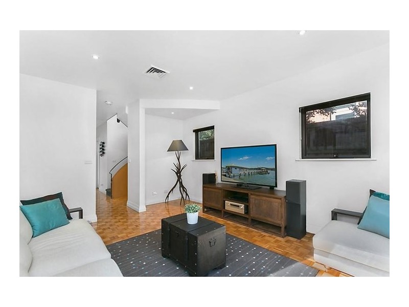 2/15A Cambridge Road, Drummoyne NSW 2047