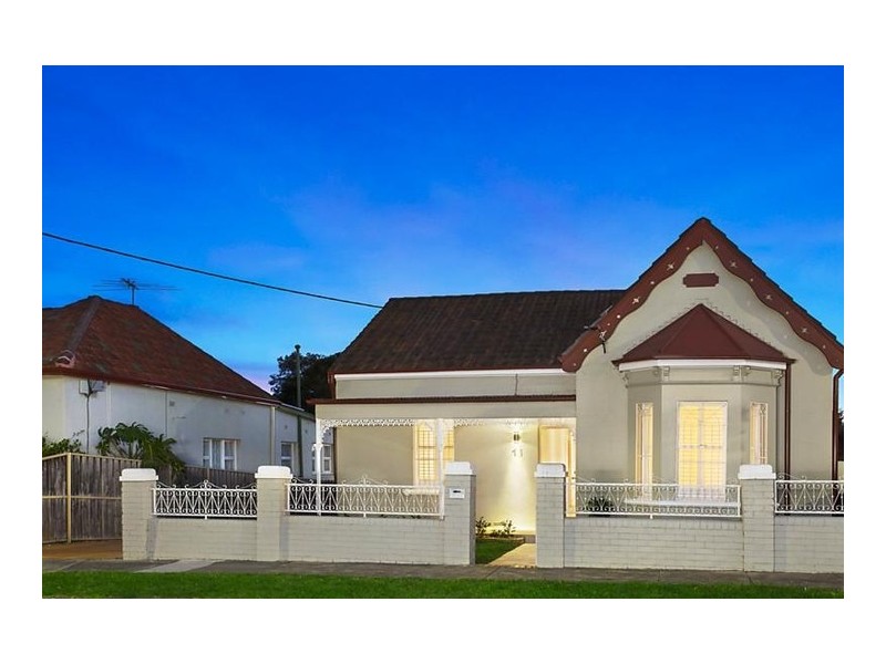 16 Warren Road, Marrickville NSW 2204