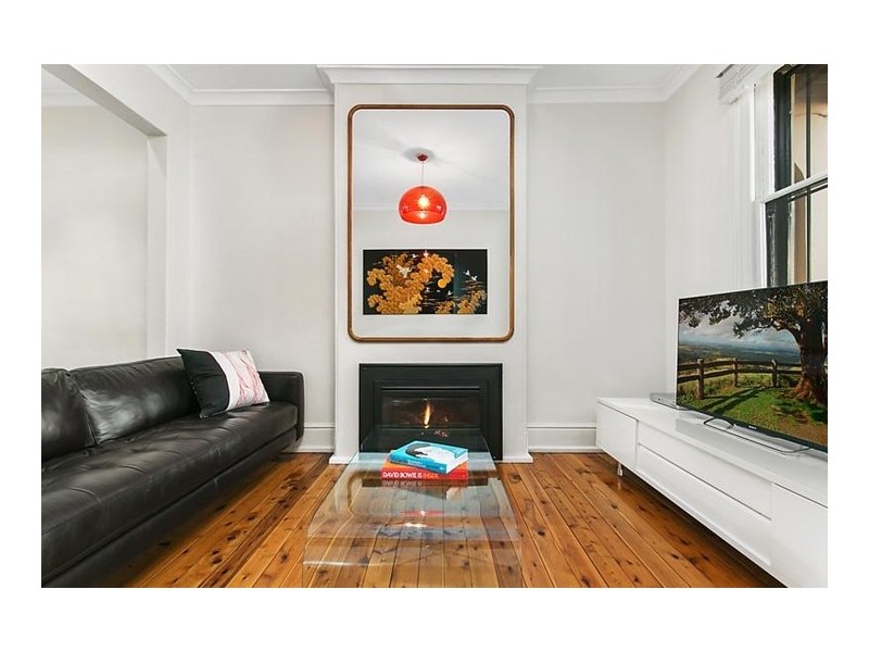 39 Augustus Street, Enmore NSW 2042