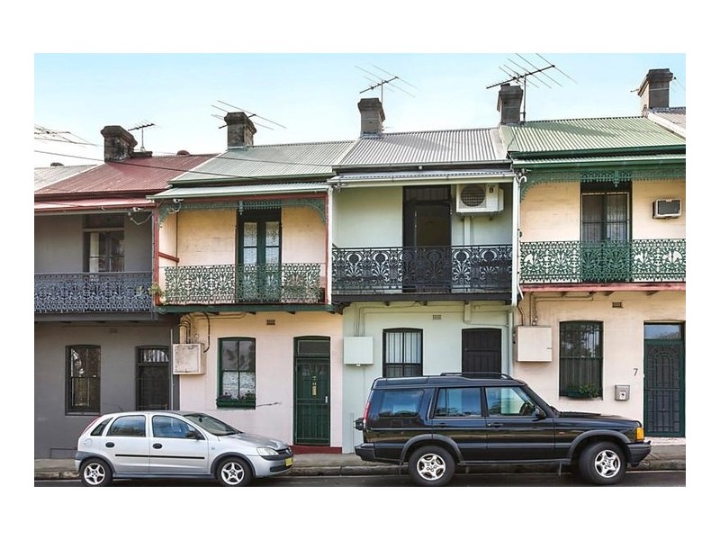 9 Council Street, St Peters NSW 2044