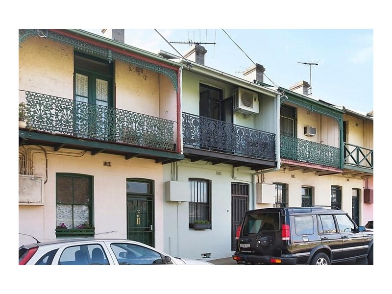 9 Council Street, St Peters NSW 2044