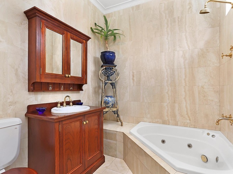 14 Undine Street, Russell Lea NSW 2046