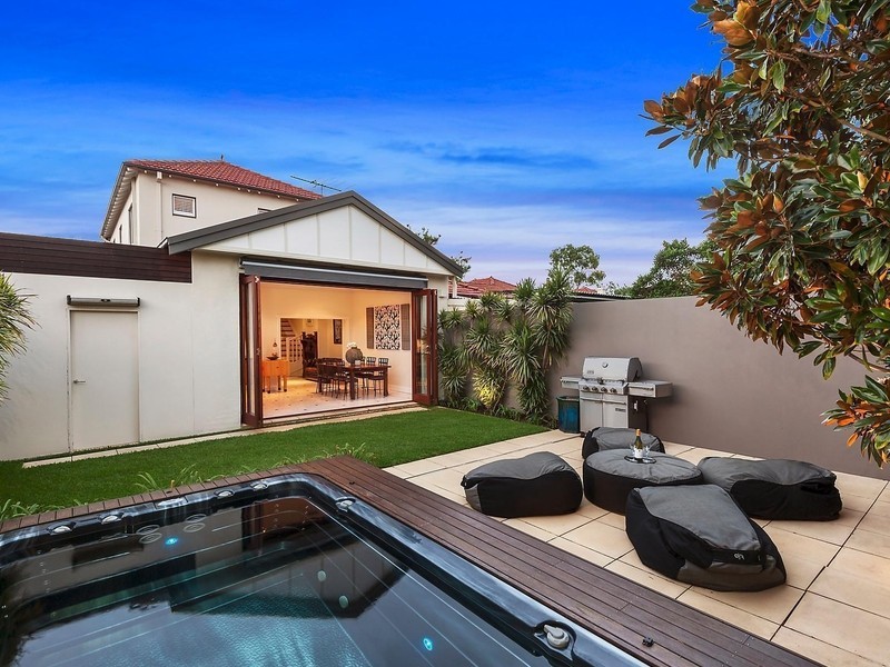 14 Undine Street, Russell Lea NSW 2046