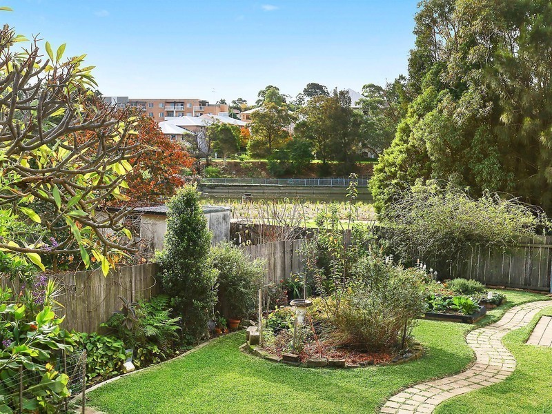 11 Gornall Avenue, Earlwood NSW 2206