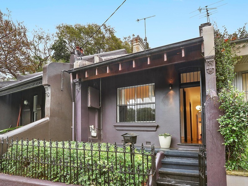 142 Wilson Street, Newtown NSW 2042