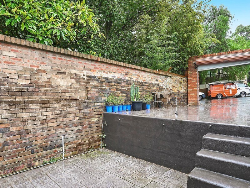 142 Wilson Street, Newtown NSW 2042