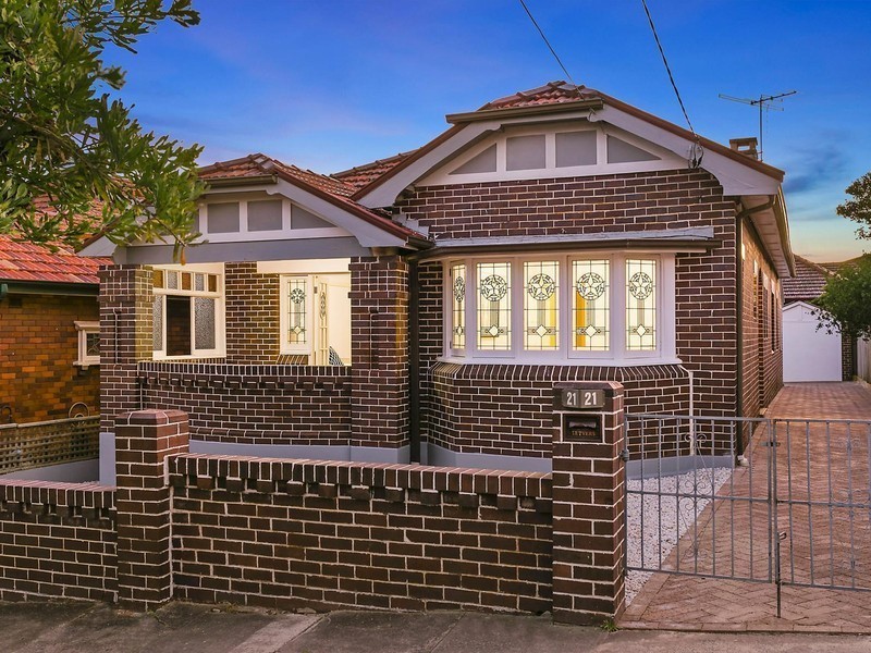 21 Hugh Avenue, Dulwich Hill NSW 2203