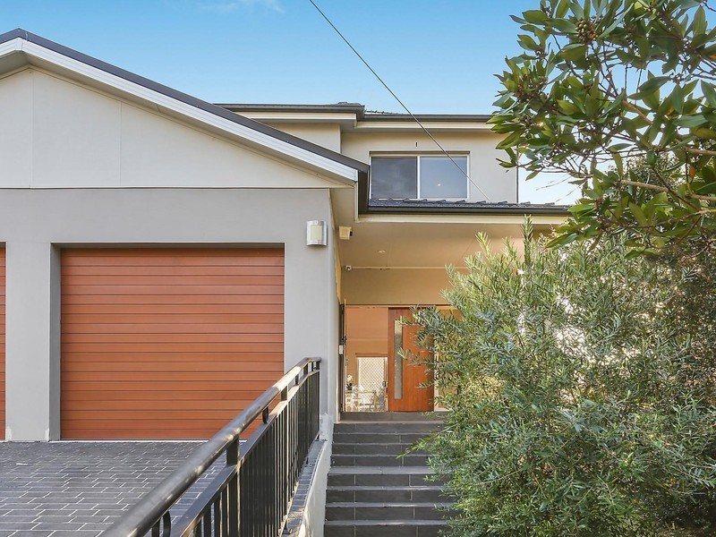 4B Pine Avenue, Earlwood NSW 2206