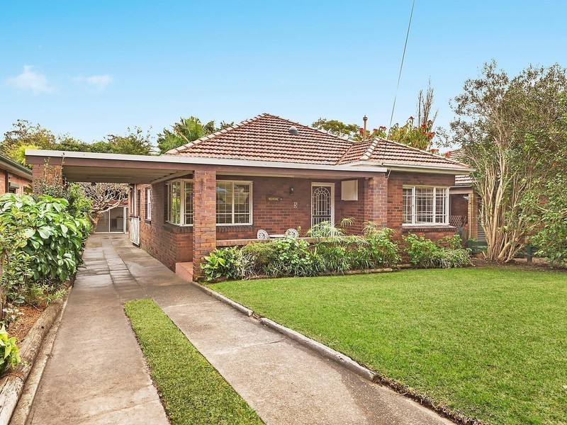 5 Minogue Crescent, Forest Lodge NSW 2037