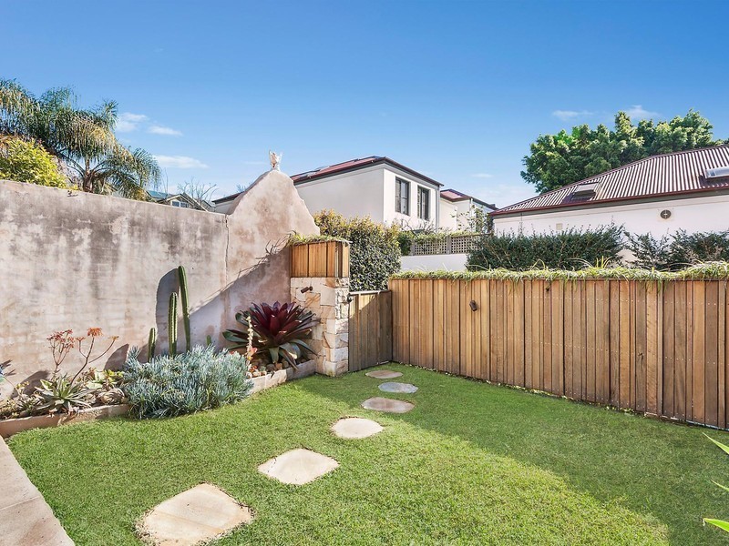 147 St Johns Road, Glebe NSW 2037
