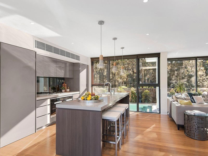 6 Coneill Place, Forest Lodge NSW 2037