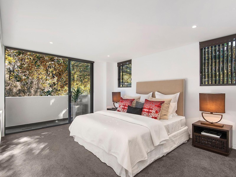 6 Coneill Place, Forest Lodge NSW 2037