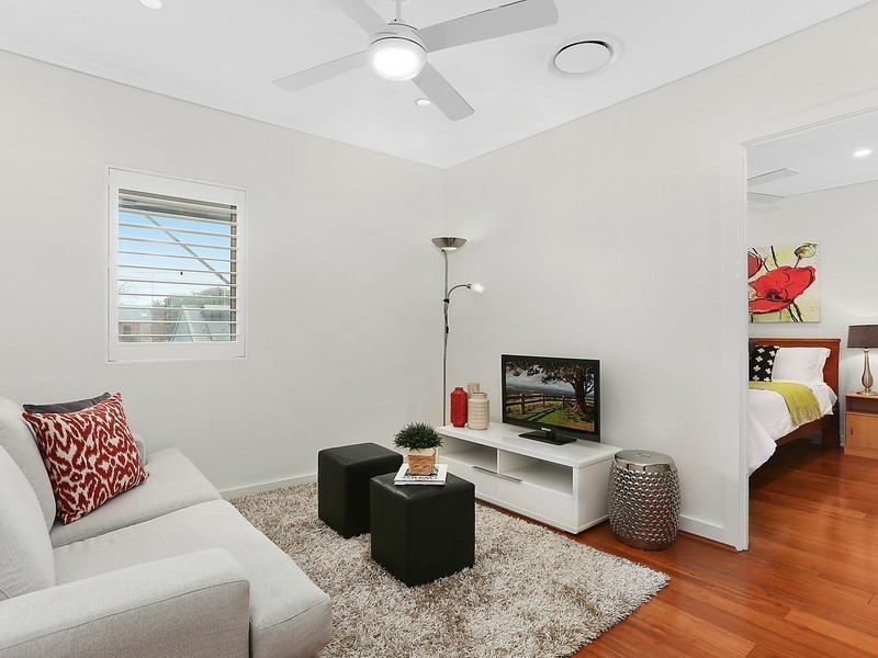 49 Grove Street, St Peters NSW 2044