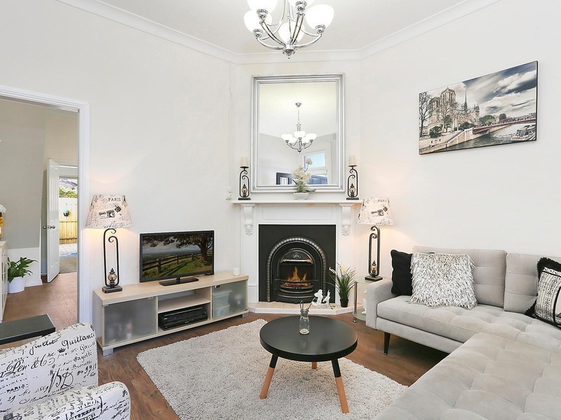 1 Lyndhurst Street, Glebe NSW 2037