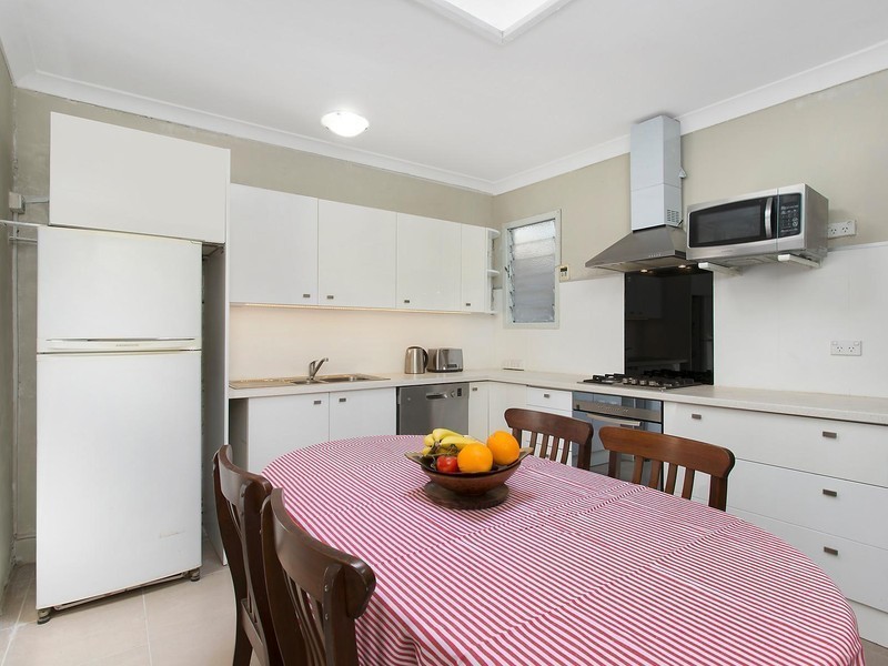6 Roberts Street, Camperdown NSW 2050