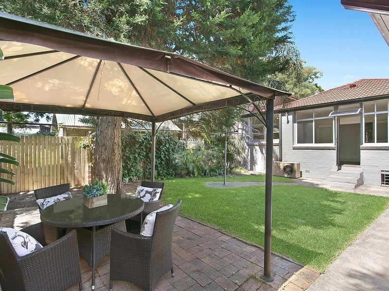 8 Browns Avenue, Enmore NSW 2042