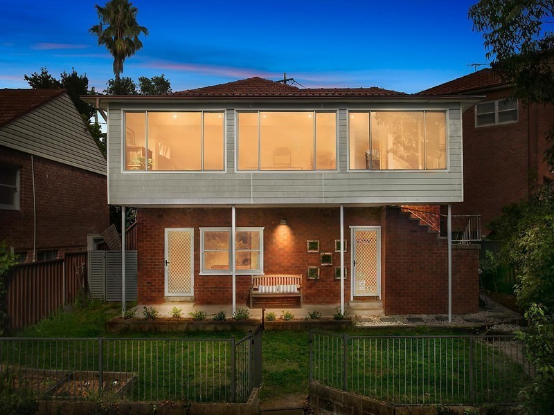 14 Bardwell Crescent, Earlwood NSW 2206