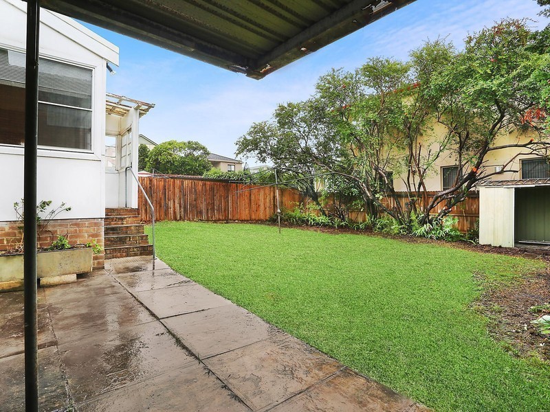 3 Hood Avenue, Earlwood NSW 2206