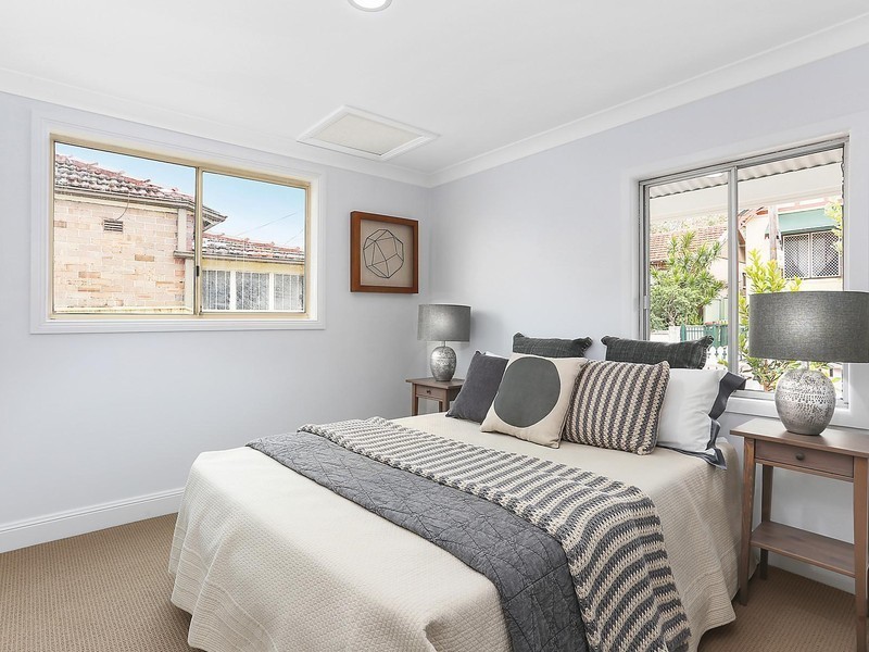 2 Cook Street, Tempe NSW 2044
