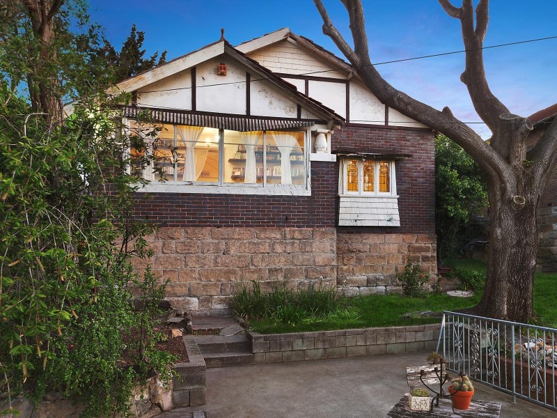 35 Hocking Avenue, Earlwood NSW 2206