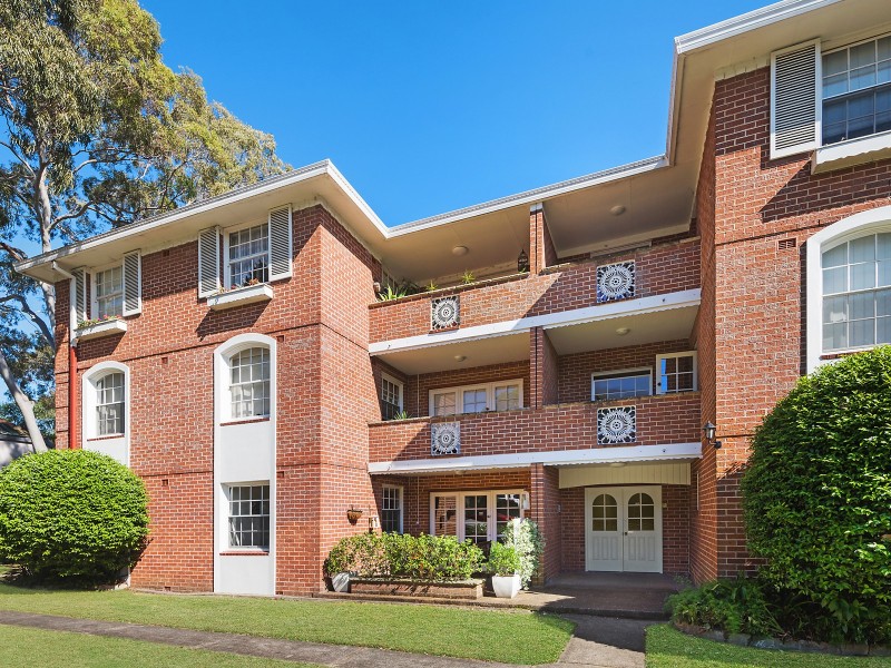 2/12 Pembroke Street, Ashfield NSW 2131