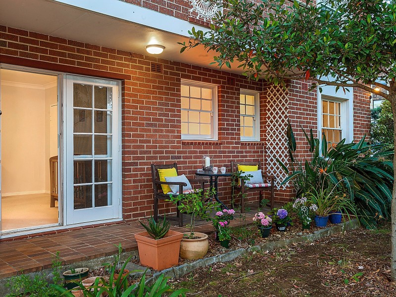 2/12 Pembroke Street, Ashfield NSW 2131