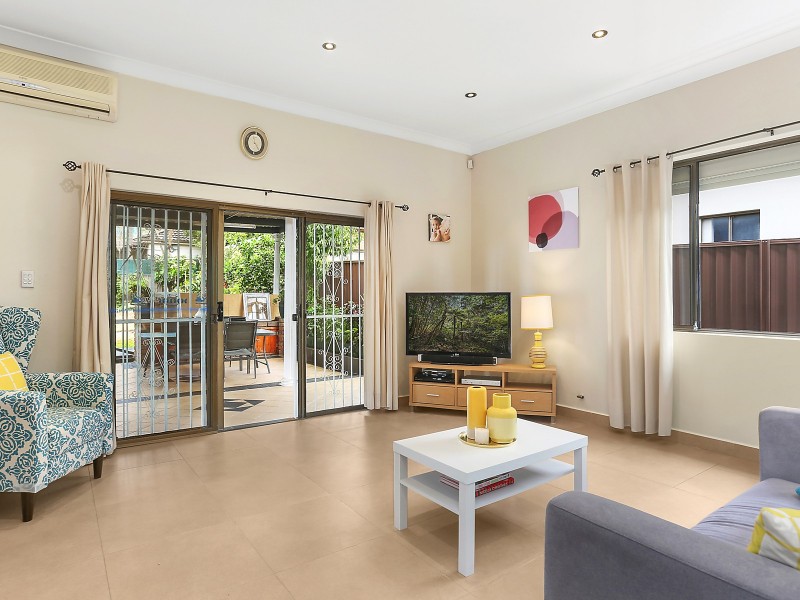 5 Leslie Street, Roselands NSW 2196