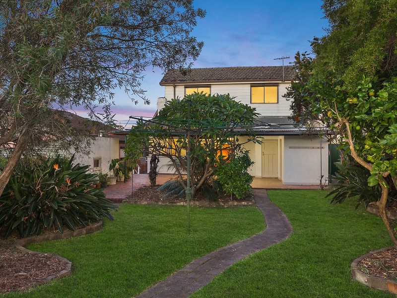 3 Earlwood Avenue, Earlwood NSW 2206 McGrath Inner West Sold