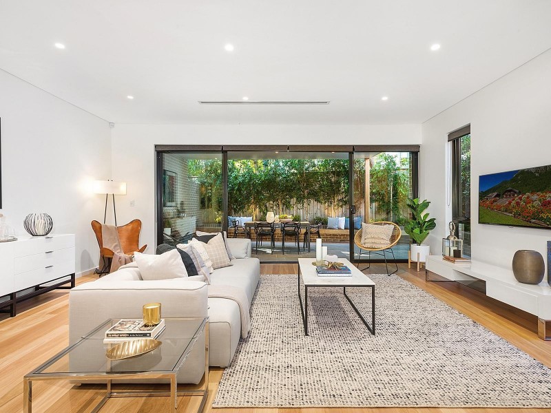 2 Coneill Place, Forest Lodge NSW 2037