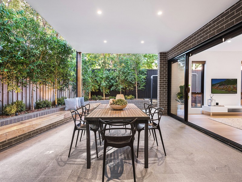 2 Coneill Place, Forest Lodge NSW 2037