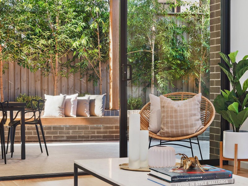 2 Coneill Place, Forest Lodge NSW 2037