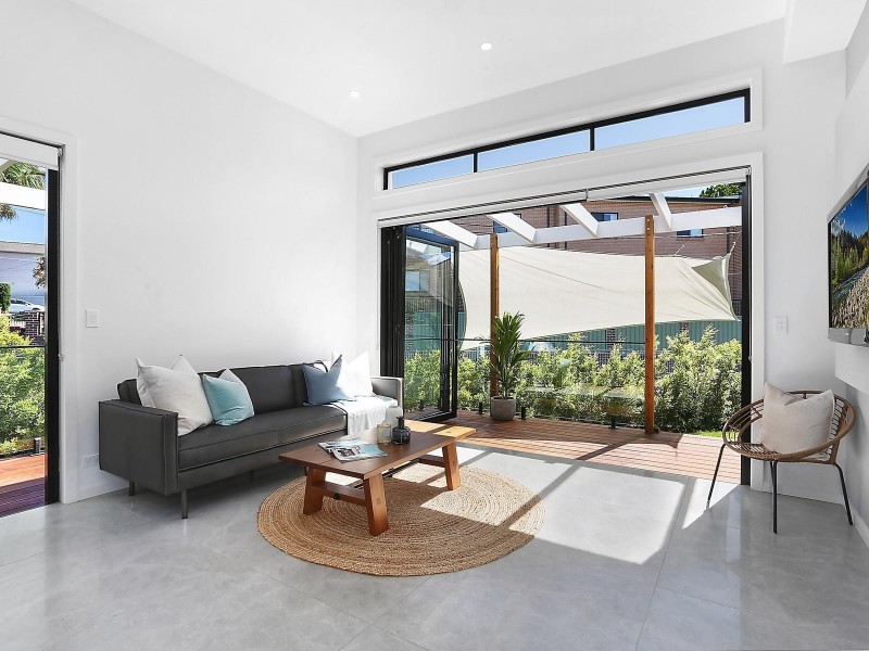 2D Narani Crescent, Earlwood NSW 2206