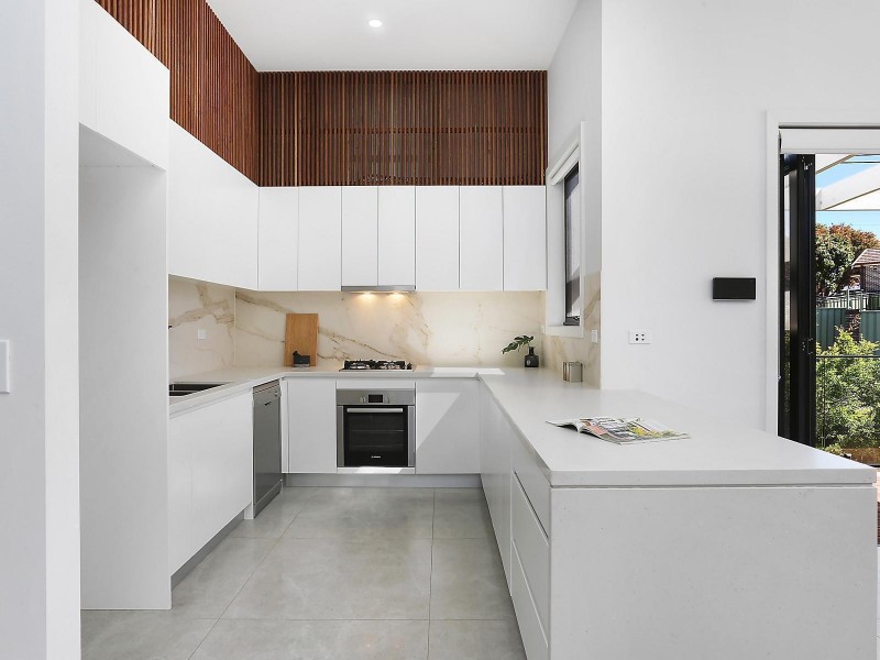 2D Narani Crescent, Earlwood NSW 2206