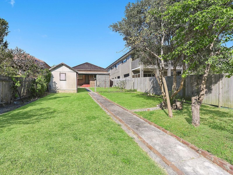 13 Gornall Avenue, Earlwood NSW 2206