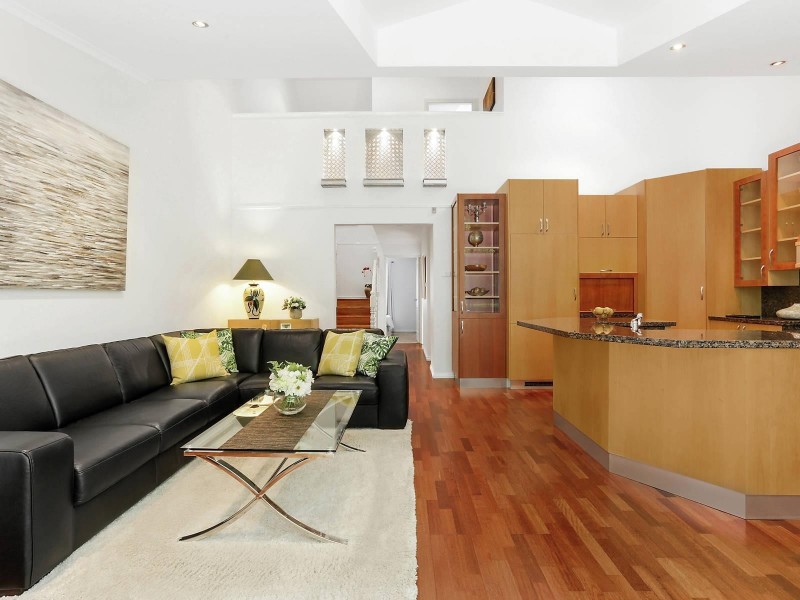 2/9 Highcliff Road, Earlwood NSW 2206