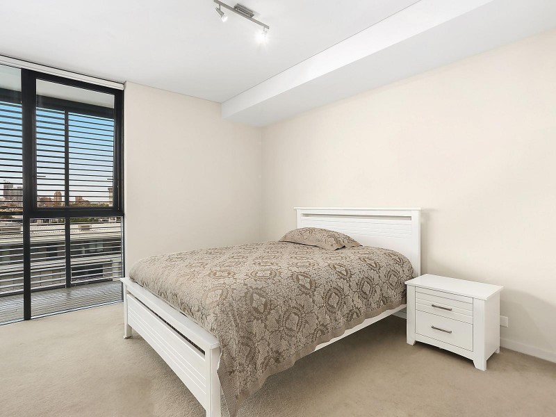 806/1 Sterling Circuit, Camperdown NSW 2050