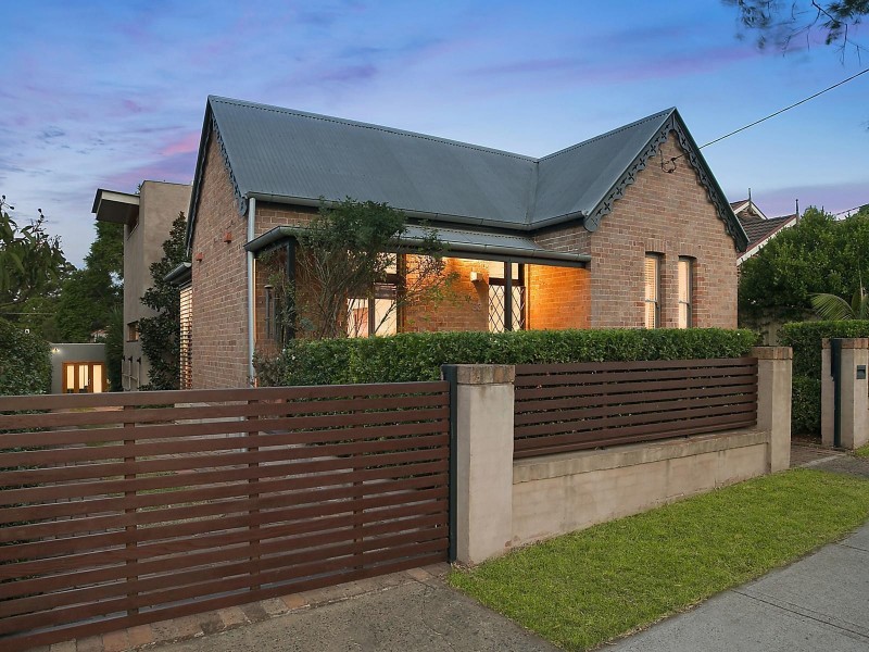 33 Woodlands Road, Ashbury NSW 2193