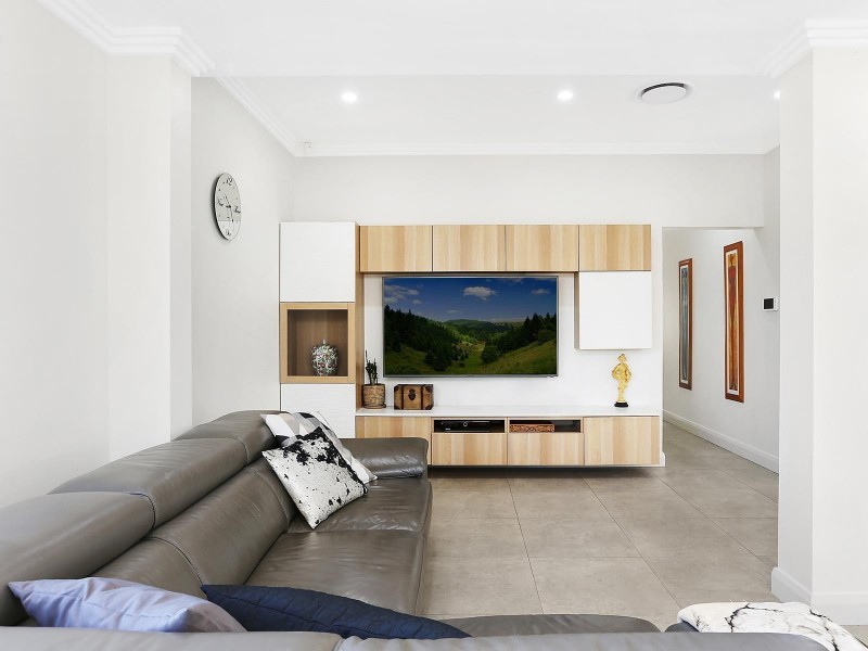 14 Arinya Street, Kingsgrove NSW 2208