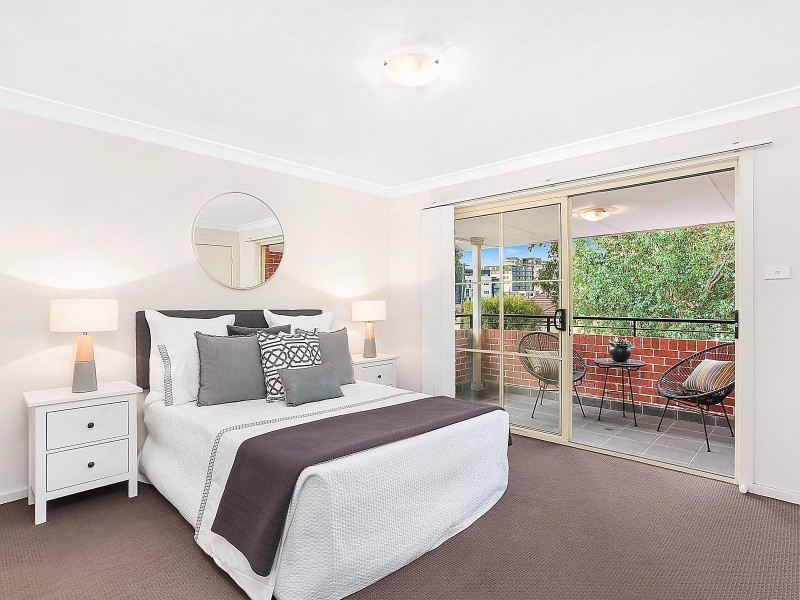 4/3 Fore Street, Canterbury NSW 2193
