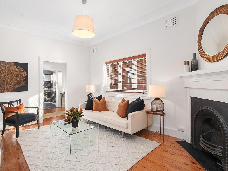 10 Glenore Road, Canterbury NSW 2193