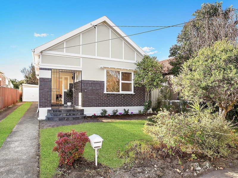 10 Glenore Road, Canterbury NSW 2193