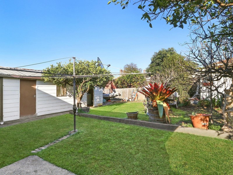 8 Deakin Avenue, Haberfield NSW 2045