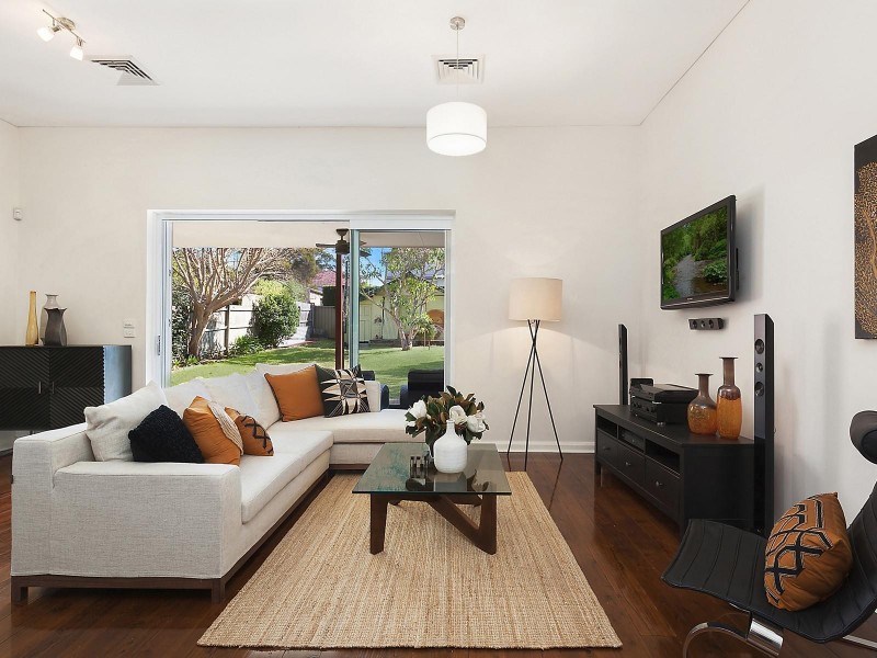 8 Vera Avenue, Earlwood NSW 2206