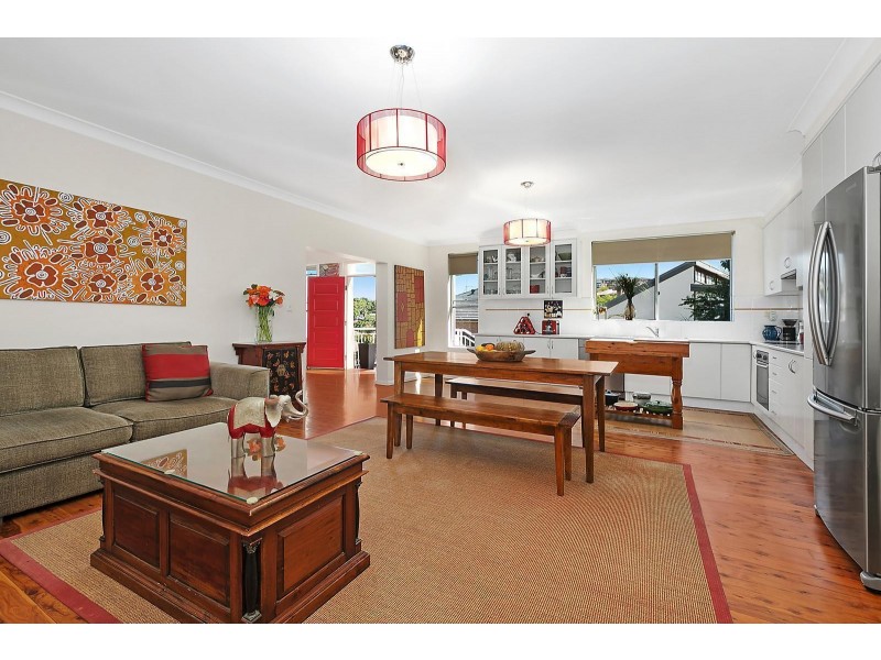 8A Pembrew Crescent, Earlwood NSW 2206