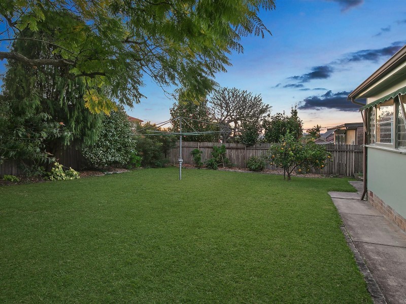 15 Glenview Avenue, Earlwood NSW 2206