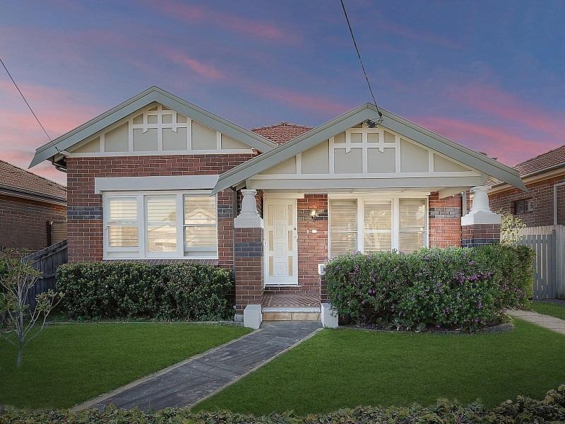 10 Schofield Avenue, Earlwood NSW 2206