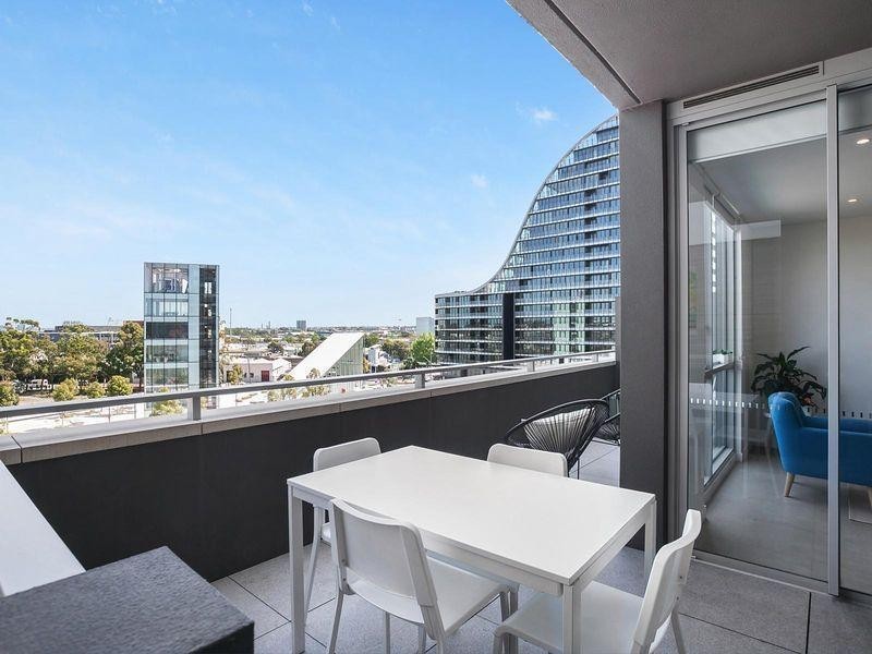 405/18 Ebsworth Street, Zetland NSW 2017