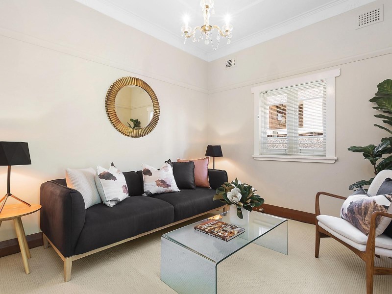 15 Clemton Avenue, Earlwood NSW 2206